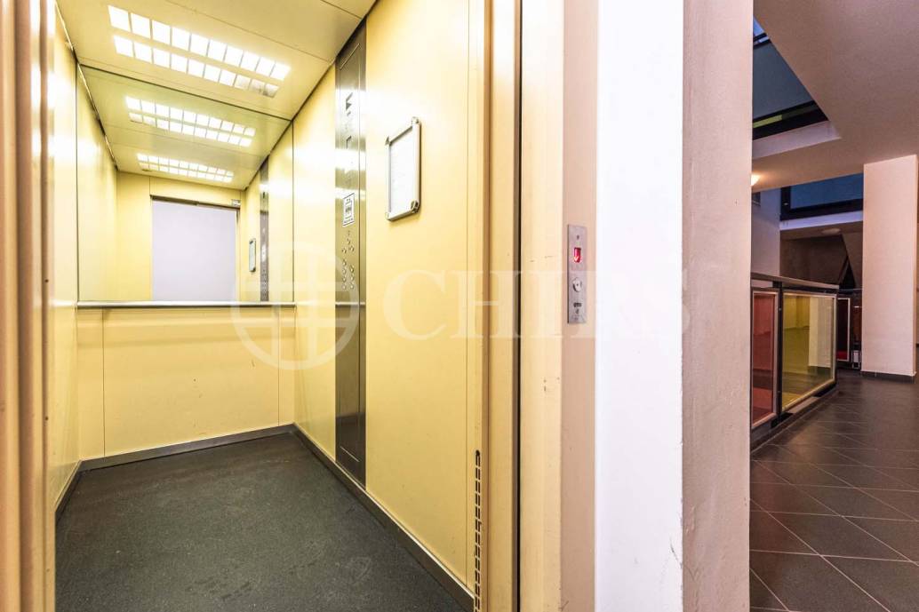 Prodej bytu 3+kk s balkonem, sklepem a garážovým stáním, OV, 102m2, ul. Voskovcova 1130/26, Praha 5 - Barrandov