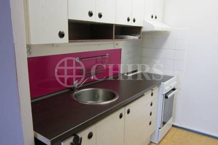 Pronájem bytu 2+kk, OV, 43m2, ul. Jakobiho 325, Praha 4 - Petrovice