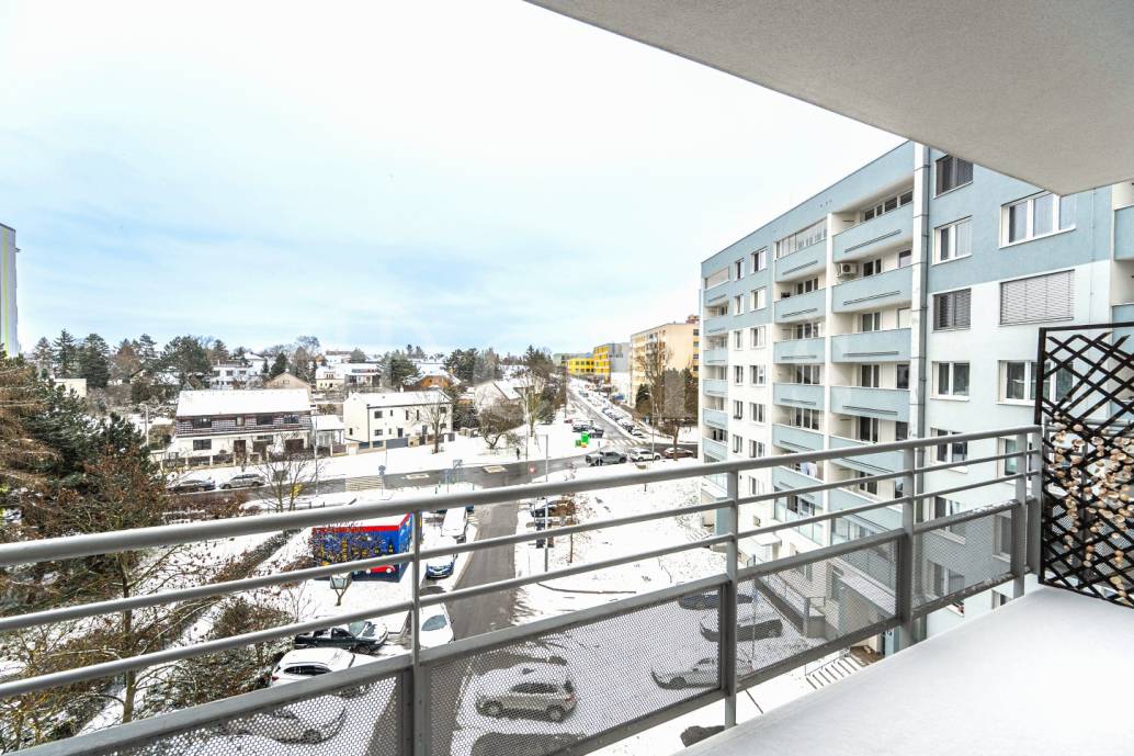 Prodej bytu 2+kk s balkonem, OV, 68m2, ul. Trnkovo náměstí 1112/1, Praha 5 - Hlubočepy