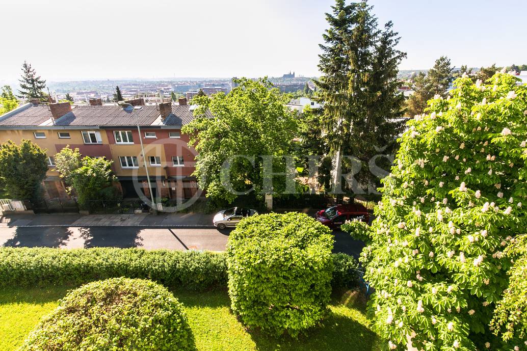 Pronájem bytu 2+kk s balkonem, DV, 50m2, ul. Na Míčánce 1857/17, Praha 6 - Hanspaulka