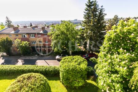 Pronájem bytu 2+kk s balkonem, DV, 50m2, ul. Na Míčánce 1857/17, Praha 6 - Hanspaulka