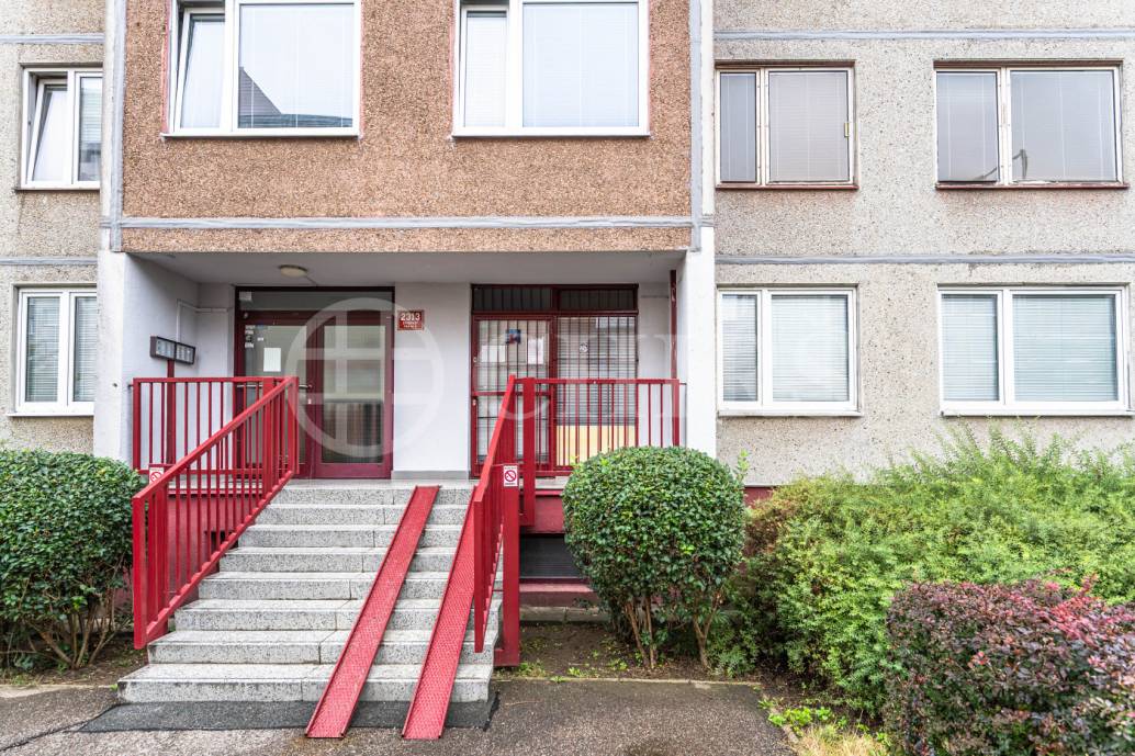 Pronájem bytu 2+kk, OV, 43 m2, ul. Blattného 2313/14, Praha 5 - Stodůlky