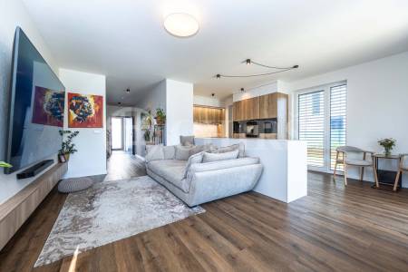 Prodej rodinného domu 4+kk, 119 m2, se zahradou a garáží, ul. Emy Destinové 519, Jinočany