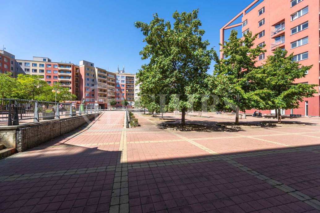 Prodej bytu 2+kk s balkonem, OV, 68m2, ul. Trnkovo náměstí 1112/1, Praha 5 - Hlubočepy
