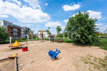 Prodej bytu 4+1 s terasou a garážovým stáním, DV, 82m2, ul. Jaroslava Foglara 1333/8, Praha 5 - Stodůlky