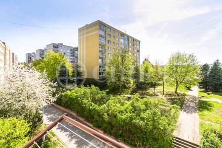 Pronájem bytu 1+kk, OV, 29 m2, ul. Platónova 3278/8, Praha 4 – Modřany