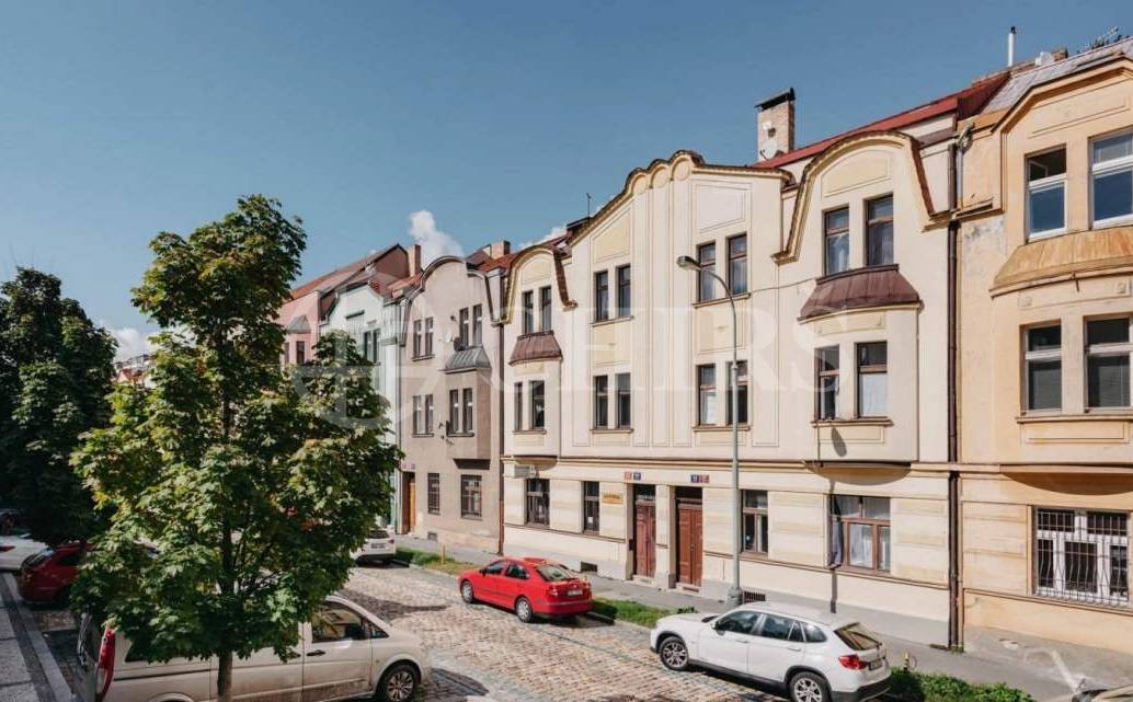 Prodej bytu 2+kk, OV, 40 m2, Na Petynce 147/98, Praha 6 - Břevnov