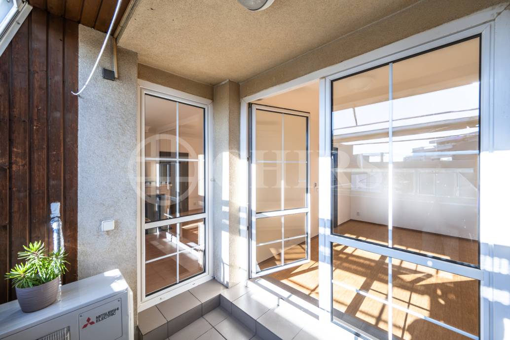 Prodej bytu 3+1 s  terasou, OV, 75 m², ul. Voskovcova 1075/61,  Praha 5 – Barrandov