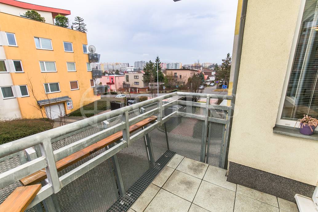 Pronájem bytu 2+kk s balkonem, OV, 58m2, ul. Harmonická 1415/15, Praha 5 - Stodůlky