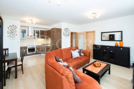 Prodej bytu 2+kk s lodžií a sklepem, OV, 60 m2, ul. Musílkova 1311/5b, Praha 5 - Košíře