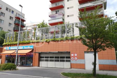 Prodej garážového stání se sklepem, OV, ul. Petržílkova 2705/32, Praha 5 - Stodůlky.