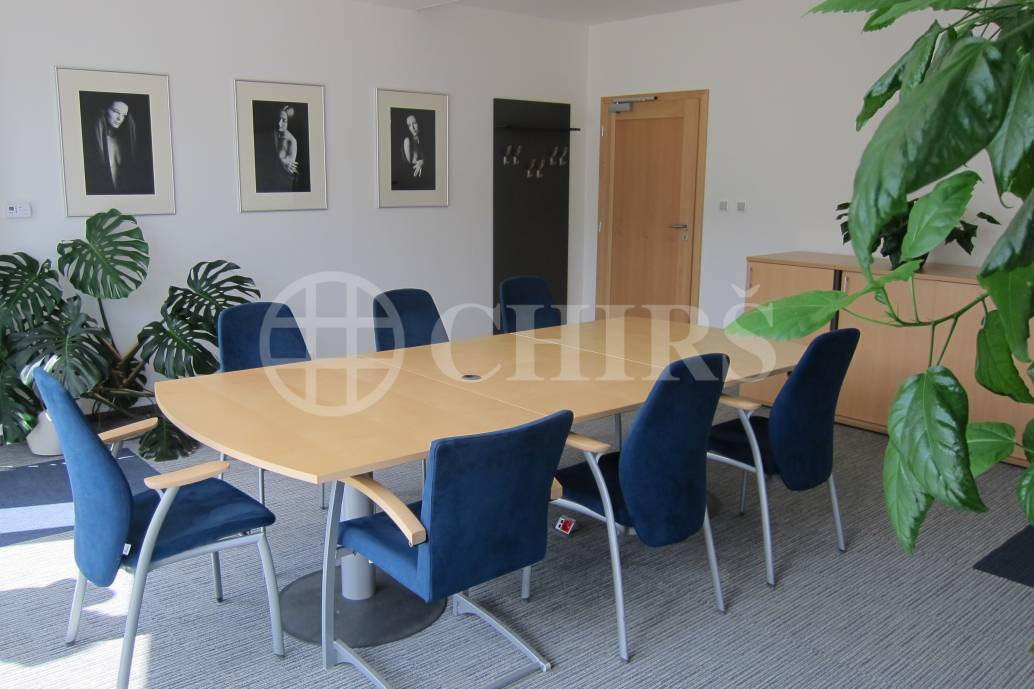 Pronájem  3 kanceláří, OV, 2x30m2+1x15m2, ul. Do Koutu 2073/1a, P-4 Komořany