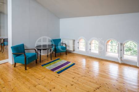 Prodej exkluzivního loftového bytu 150 m2, v historickém jádru Prahy