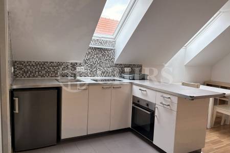 Pronájem bytu 2+kk 34 m²,ul. Husovo náměstí 10, Hostivice, Středočeský kraj