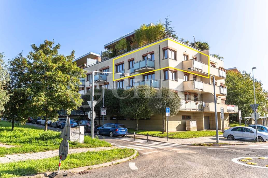 Pronájem bytu 3+kk se dvěma balkony, sklepem a garážovým stáním, OV, 94m2, ul. Schwarzenberská 708/2, Praha 5 - Jinonice