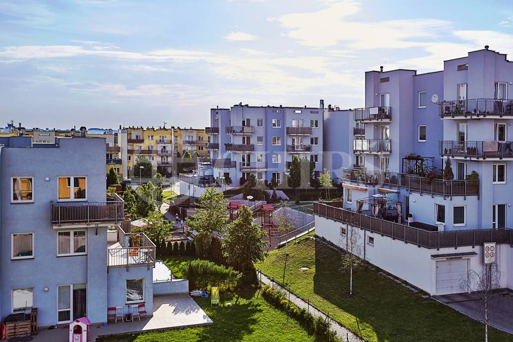 Pronájem bytu 2+kk s balkonem a garážovým stáním, OV, 68m2, ul. Kakosova 977/2, Praha 5 - Řeporyje