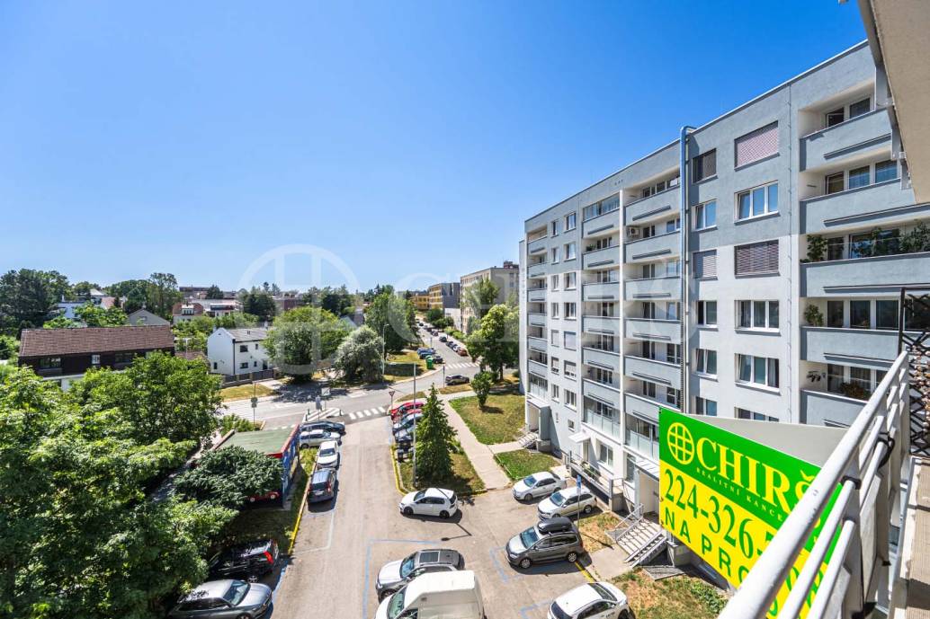 Prodej bytu 2+kk s balkonem, OV, 68m2, ul. Trnkovo náměstí 1112/1, Praha 5 - Hlubočepy
