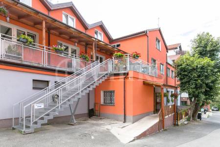 Pronájem bytu 4+kk, OV, 80m2, ul. Čimická 18/141, Praha 8 - Čimice