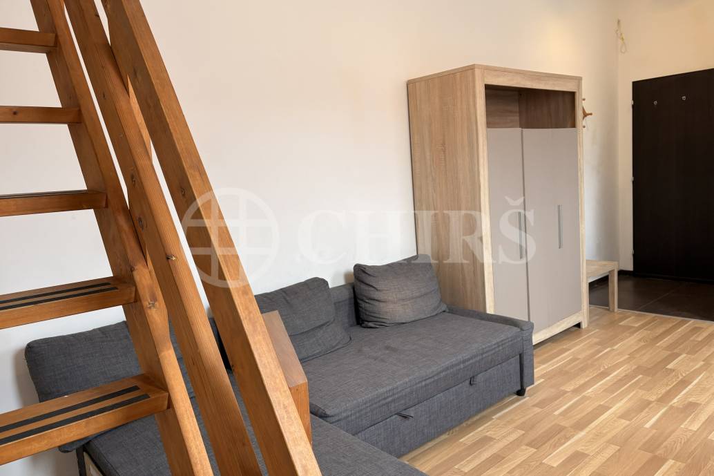 Pronájem bytu 2+kk 34 m²,ul. Husovo náměstí 10, Hostivice, Středočeský kraj
