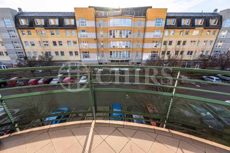 Prodej bytu 3+kk s lodžií, OV, 82m2, ul. Voskovcova 1130/30, Praha 5 - Hlubočepy