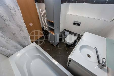 Pronájem bytu 2+kk s balkonem, OV, 45m2, ul. Žitná 1871, Hostivice, okr. Praha-západ