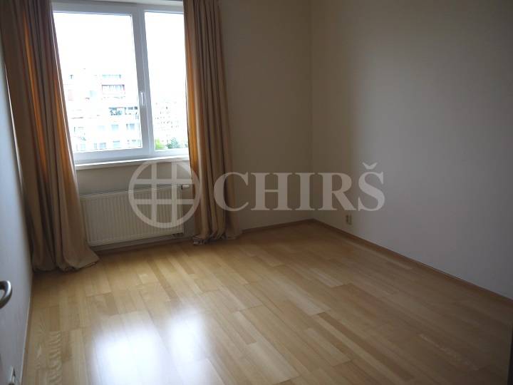 Prodej bytu 3+kk/L (s možností předělání na 4+kk), OV, 93m2, ul. Petržílkova 2704/34, Praha 13