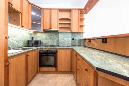 Prodej bytu 2+kk s balkonem, OV, 68m2, ul. Trnkovo náměstí 1112/1, Praha 5 - Hlubočepy
