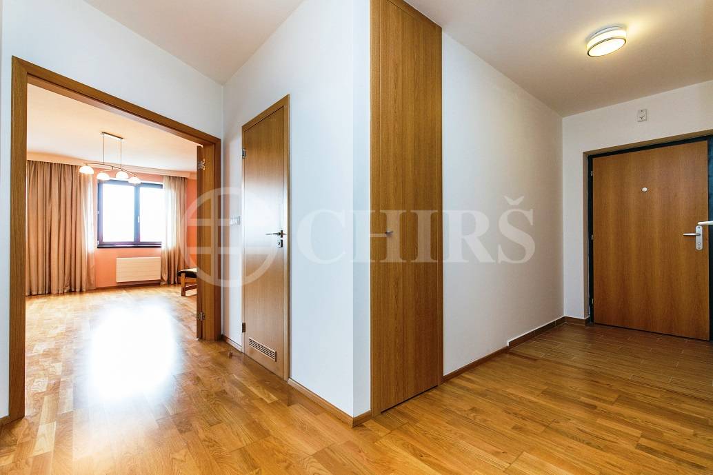 Pronájem bytu 3+kk, OV, 109m2, ul. V Zářezu 902/4, Praha 5 - Jinonice