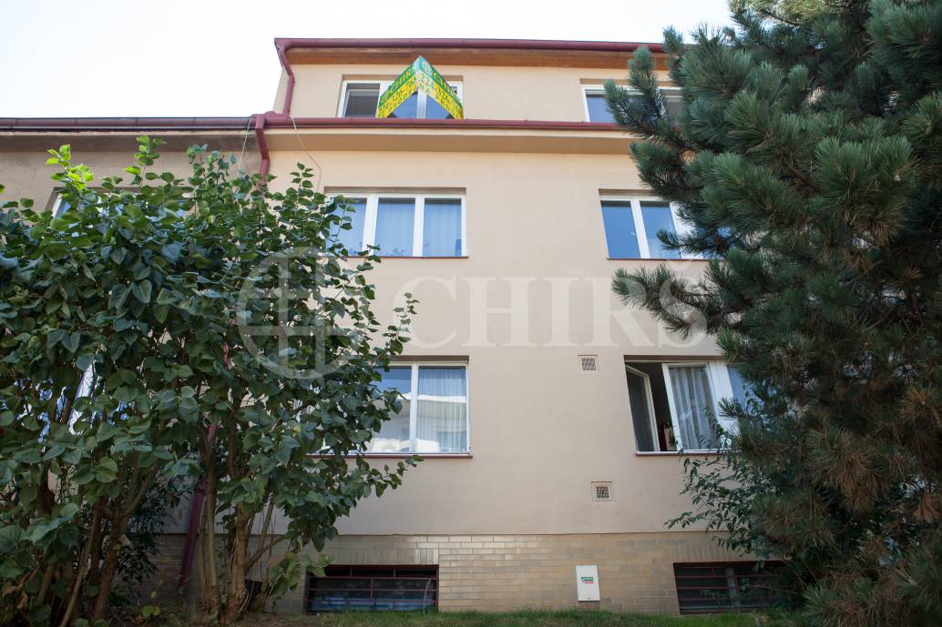 Prodej bytu 3+kk s lodžií, OV, 108m2, ul. Čínská 765/3, Praha 6 - Bubeneč