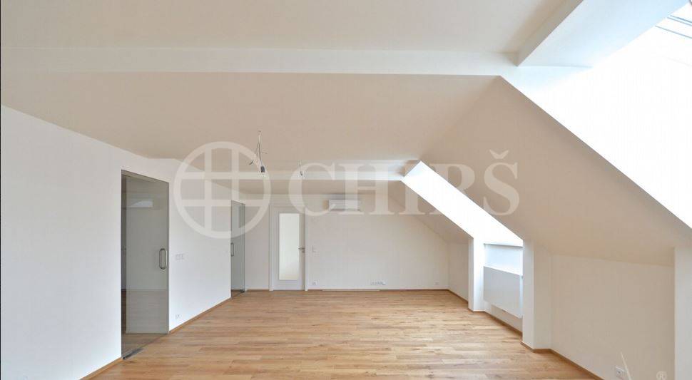 Prodej bytu 4+kk/T/G, OV, 171,3  m2, ul. Wuchterlova 584/16, Praha 6-Dejvice