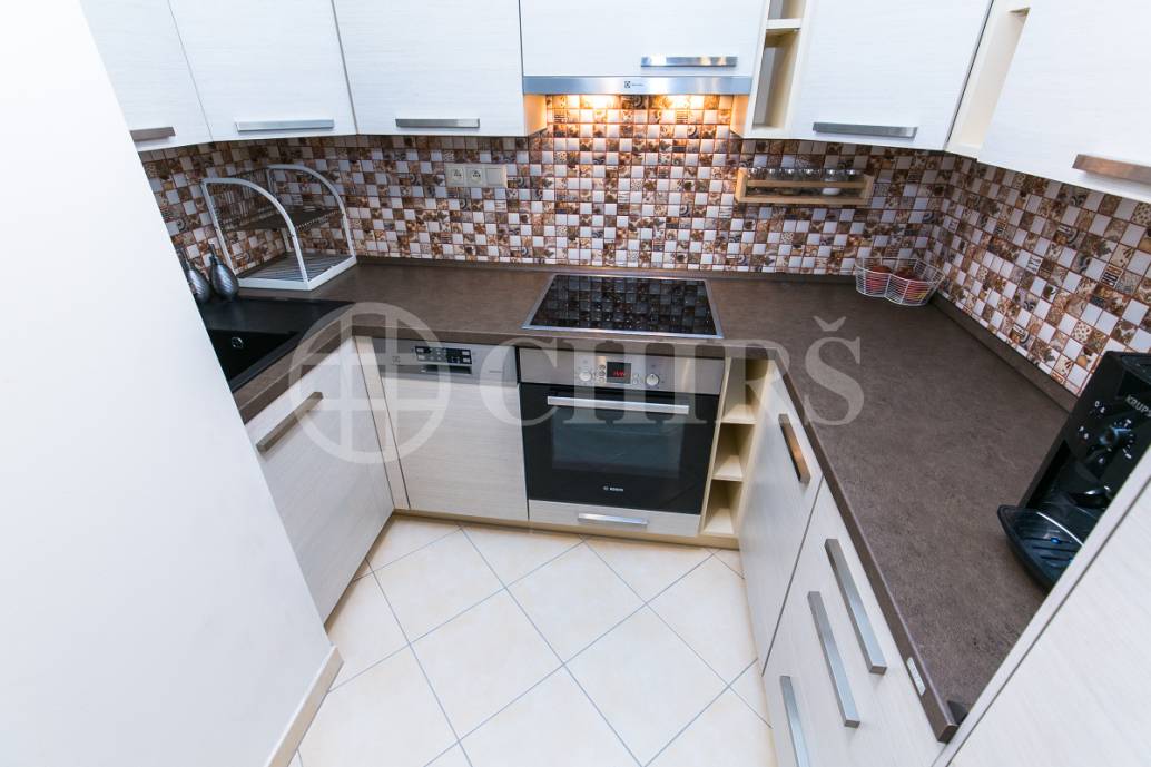 Prodej bytu 2+kk se zahradou, OV, 52m2, ul. Mantovská 697/1, Praha 10 - Horní Měcholupy