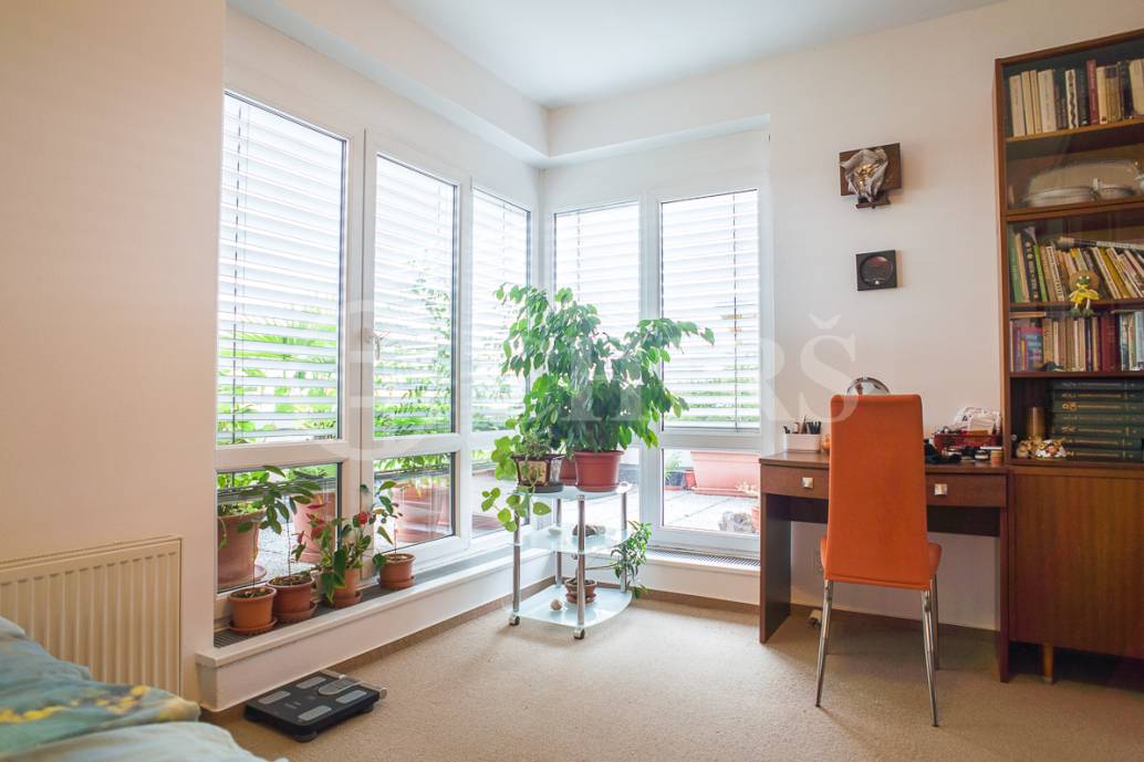 Prodej bytu 4+kk/T/GS, 105 m2 + 58 m2 terasa, Holubí 7, Praha 6 - Suchdol