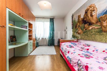 Prodej RD 6+kk/B/L/T, OV, 214m2, ul. Dělnická 444/3, Dolní Břežany, Praha - západ