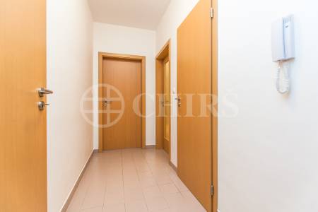Pronájem bytu 2+kk, OV, 60m2, ul.  Za Zámečkem 744/11, Praha 5 - Jinonice