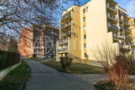 Prodej bytu 3+1 s lodžií ,DV, 120 m2, ul. Sartoriova 30/17, Praha 6 - Břevnov