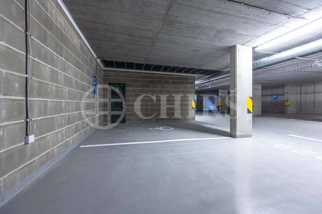 Prodej bytu 4+kk se dvěma balkony, sklepy a garážovými stáními, DV 128 m2, ul. Honzíkova, Praha 10 - Štěrboholy