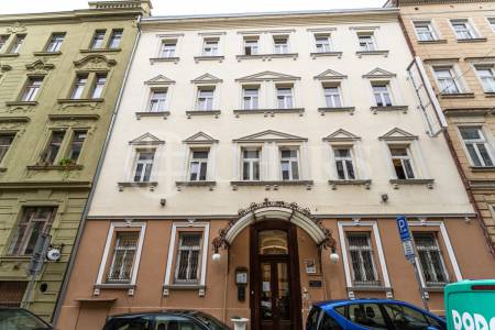 Pronájem bytu 1+kk, OV, 25 m2, ul. Salmovská 1517/14, Praha 2 - Nové město