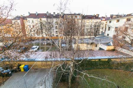 Prodej bytu 3+1, OV, 74m2, ul. Bulharská 1401/38, Praha 10 - Vršovice