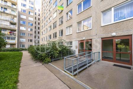 Prodej bytu 3+kk s lodžií, OV, 83m2, ul. Janského 2439/11, Praha 13 - Stodůlky