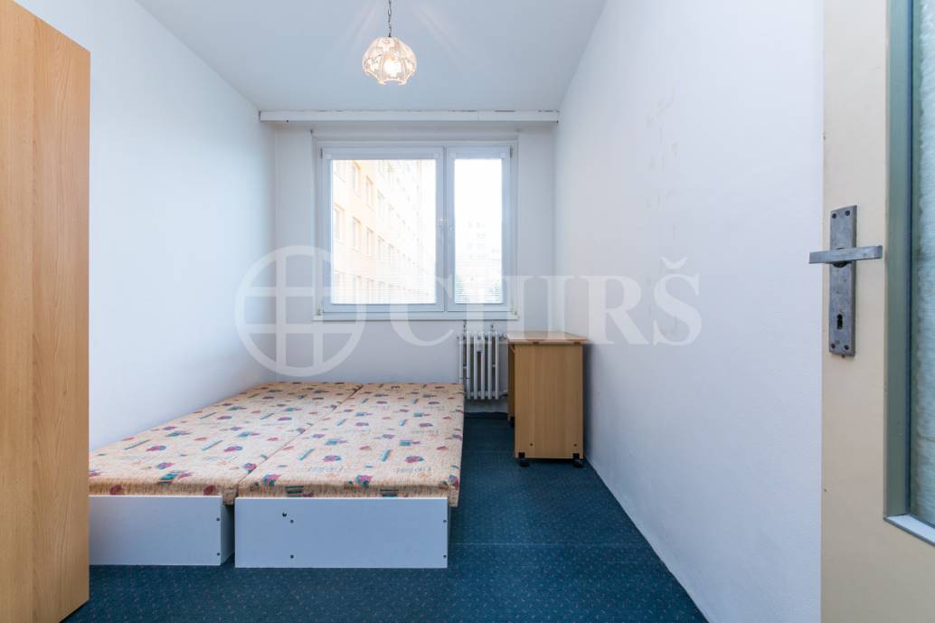 Prodej bytu 4+1 s lodžií, DV, 97m2, ul. Suchý vršek 2118/8, Praha 5 - Hůrka 