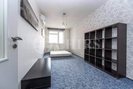 Prodej bytu 2+kk s balkonem, OV, 88m2, ul. Trnkovo náměstí 1112/2, Praha 5 - Hlubočepy