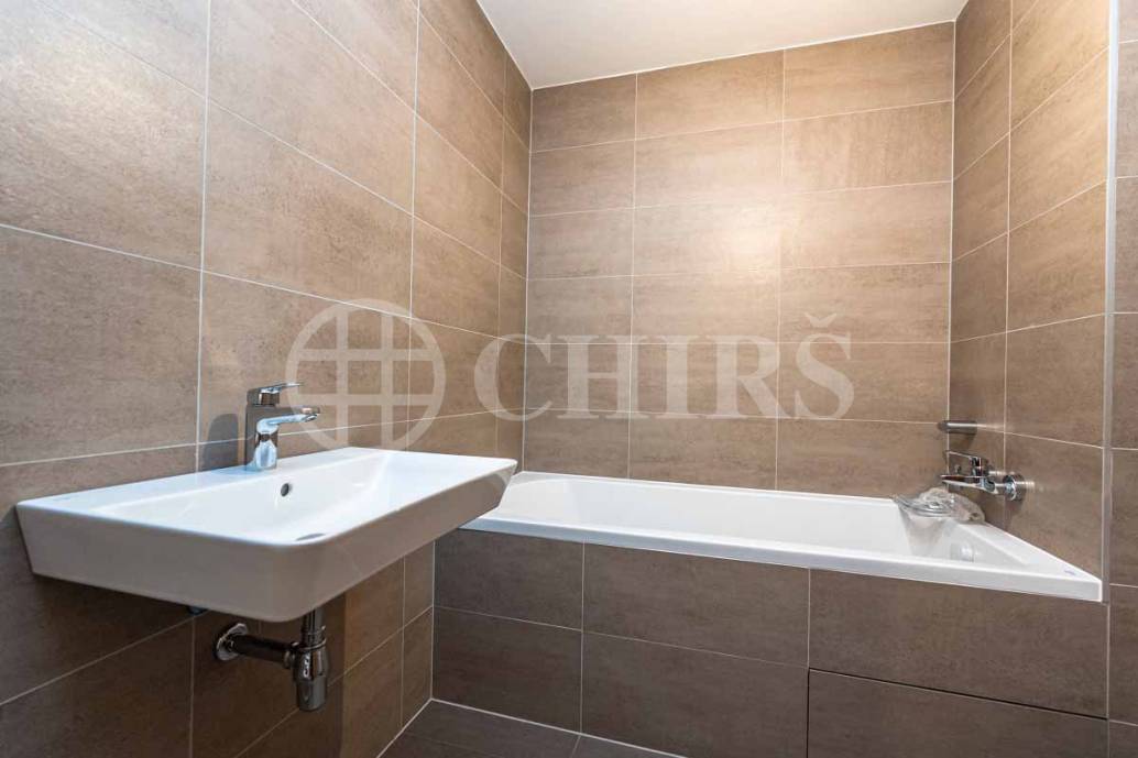 Prodej bytu 2+kk s balkonem, OV, 51m2, ul. U Průhonu 1624/1a, Praha 7 - Holešovice