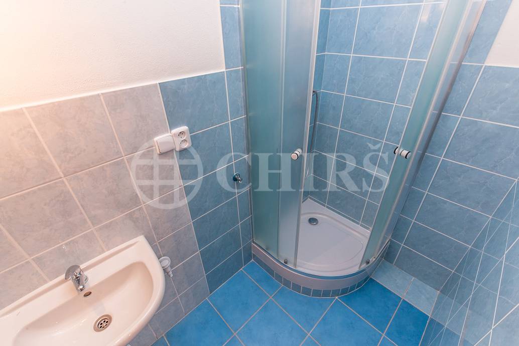 Prodej bytu 2+kk, OV, 46 m2, ul.Komenského 1328, Šestajovice