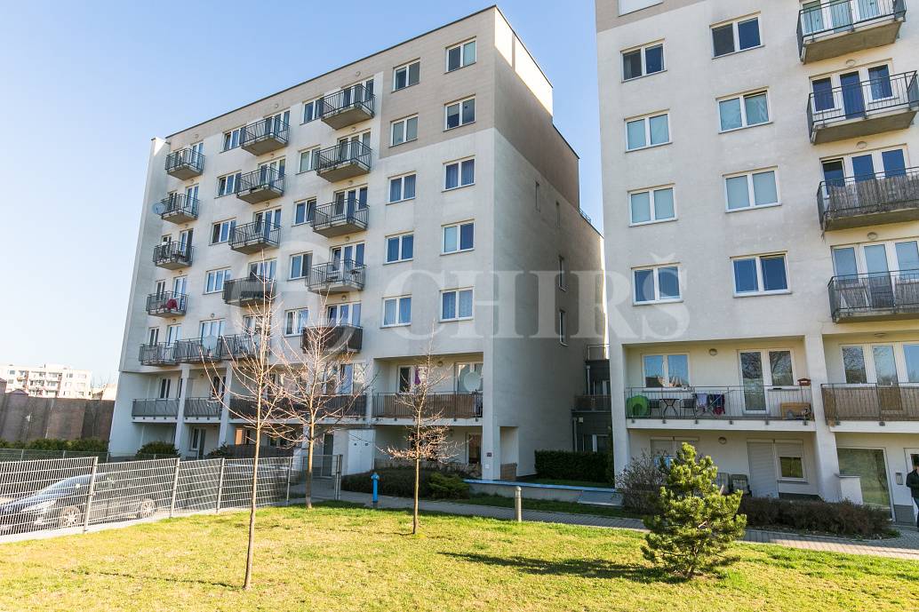 Prodej bytu 2+kk s terasou, OV, 55m2, ul. Silurská 1175/8, Praha 5 - Hlubočepy