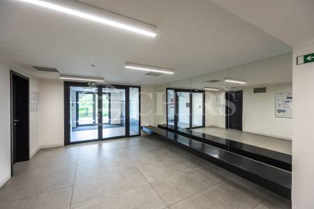 Pronájem bytu 3+kk s balkonem, sklepem a garážovým stáním, OV, 101m2, ul. Mukařovského 3121/4, Praha 5 - Stodůlky