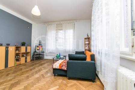 Prodej bytu 2+kk s lodžií, 56 m2, OV, ul. Na Hanspaulce 1838/19, Praha 6 - Hanspaulka