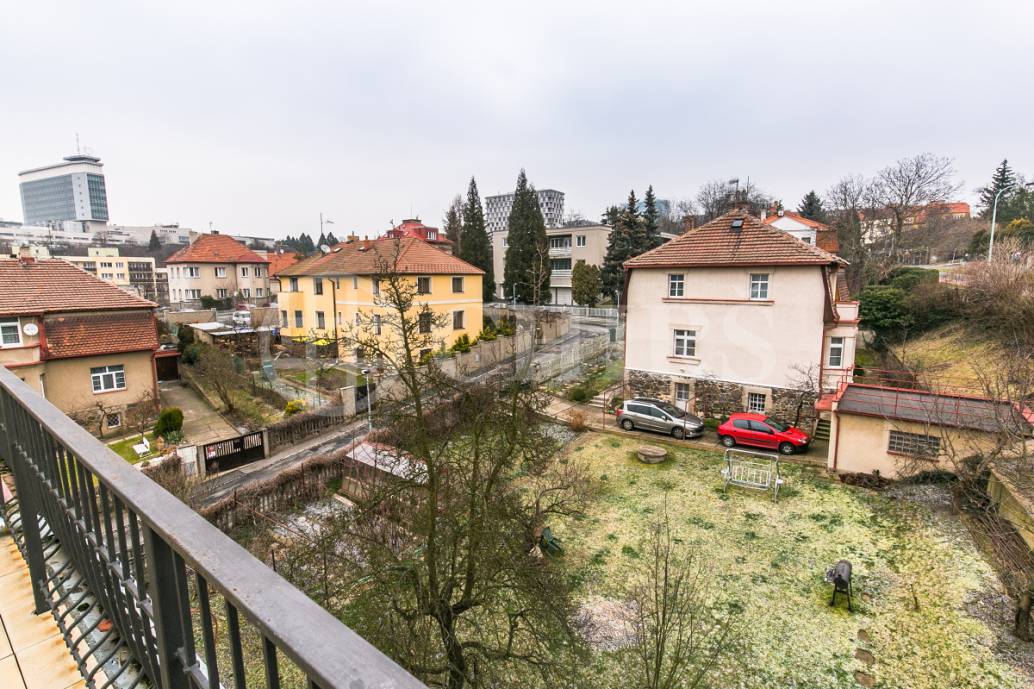 Pronájem bytu 1+1 s terasou, OV, 64m2, ul. Nad Cihelnou 312/28, Praha 4 - Podolí