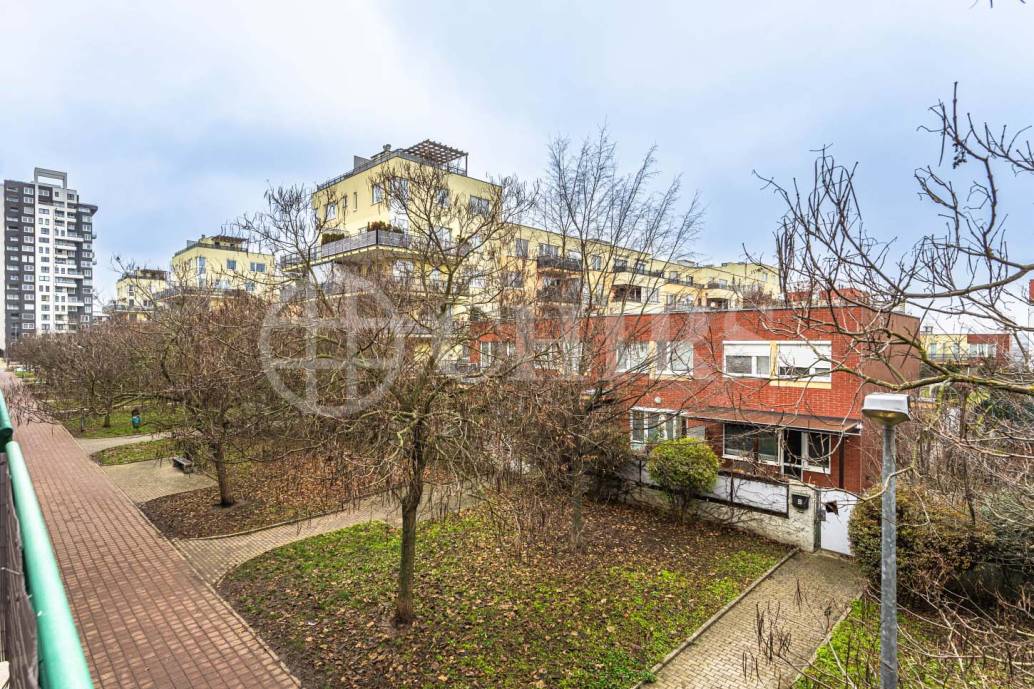 Prodej bytu 3+kk s balkonem, sklepem a garážovým stáním, OV, 102m2, ul. Voskovcova 1130/26, Praha 5 - Barrandov