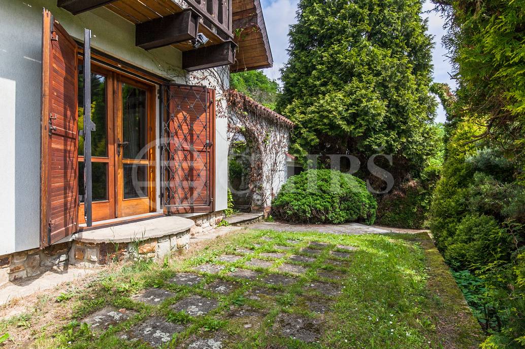 Prodej objektu 3+1, OV, 124m2, ul. V Potocích 430, Černolice