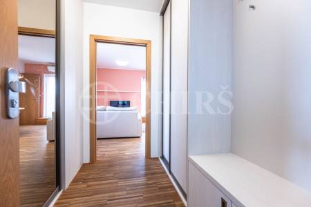 Pronájem bytu 2+kk s terasou, OV, 51m2, ul. Za vokovickou vozovnou 257/6, Praha 6 - Veleslavín